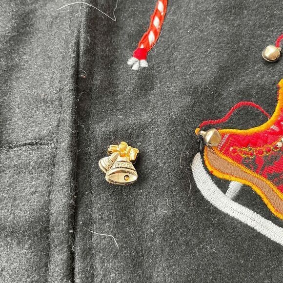 Keren Hart Embroidered Wool Vest Ice Skates Holiday Motif Size M Christmas - Picture 9 of 12